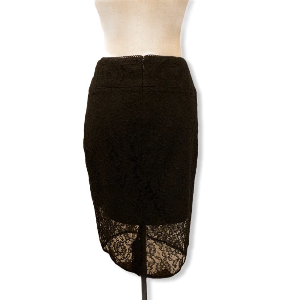 Guess |Lace overlay black skirt - Picture 2 of 3